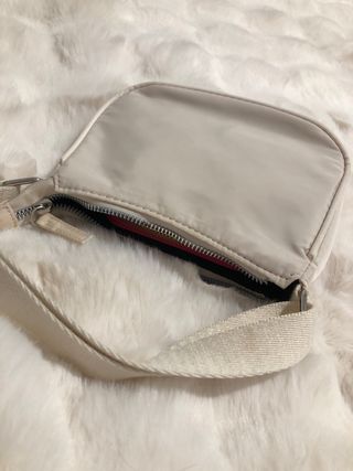 Bolso blanco pequeño