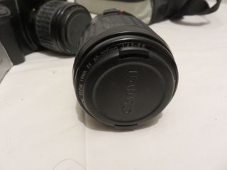 Cámara de Fotos Canon EOS 1000F