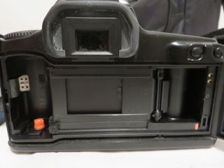 Cámara de Fotos Canon EOS 1000F