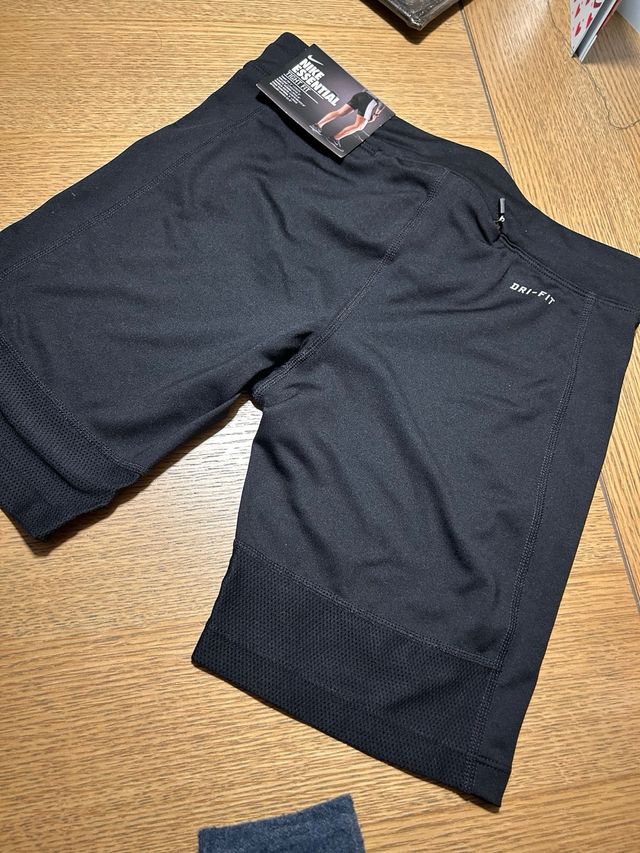 Pantalón Nike Essential XS