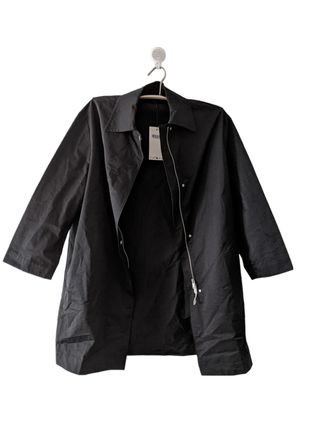 Zara. Impermeable oversize T. S