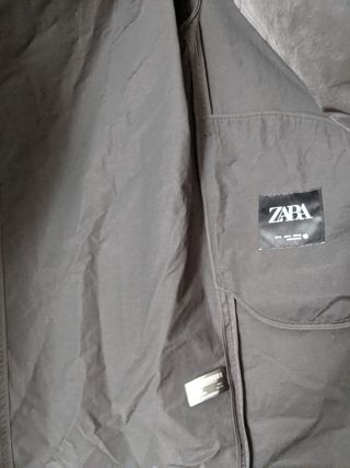 Zara. Impermeable oversize T. S