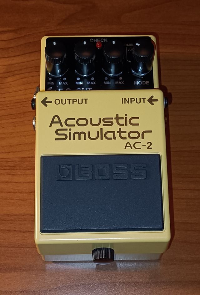 Boss AC-2 Acustic Simulator pedale chitarra