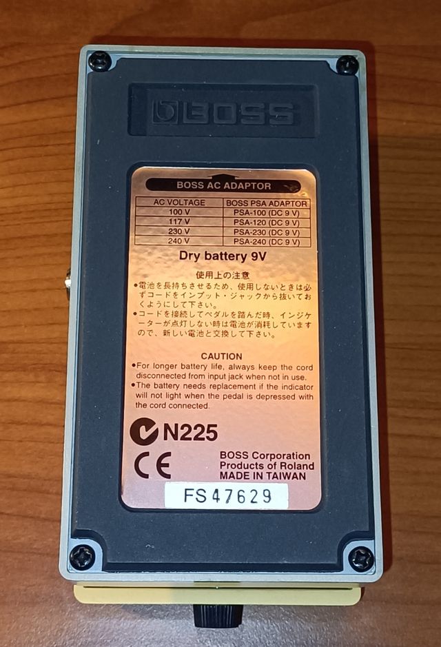 Boss AC-2 Acustic Simulator pedale chitarra