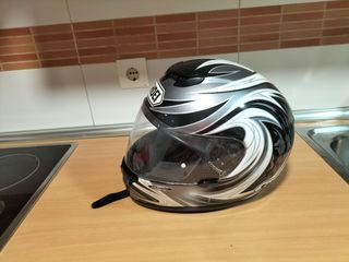 Casco de moto shoei y el negro de regalo
