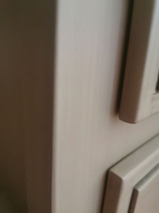 Bonita mesa de centro de madera.