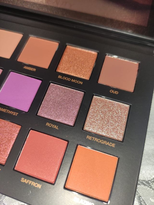 Huda Beauty Desert Dusk Palette
