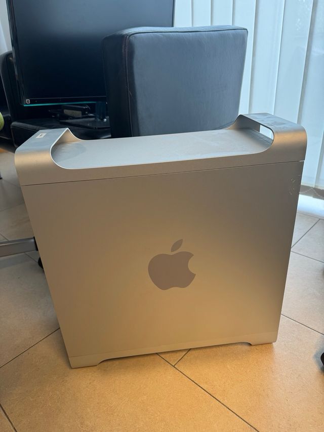 Apple Mac Pro Intel Xeon 2.8 quad-core