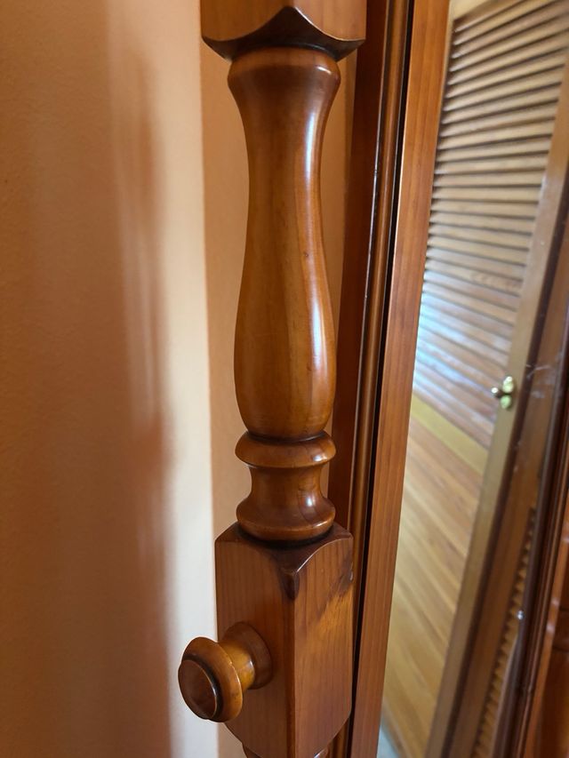 Mueble de espejo dormitorio provenzal con espejo