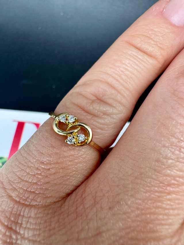 Anello in oro 18K