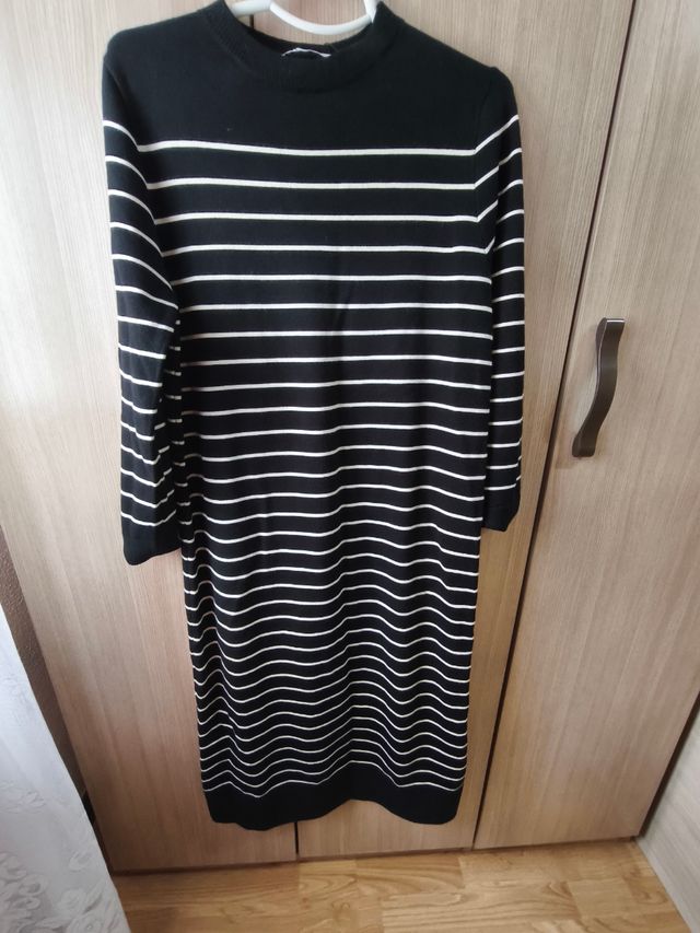 Vestido de punto de Zara