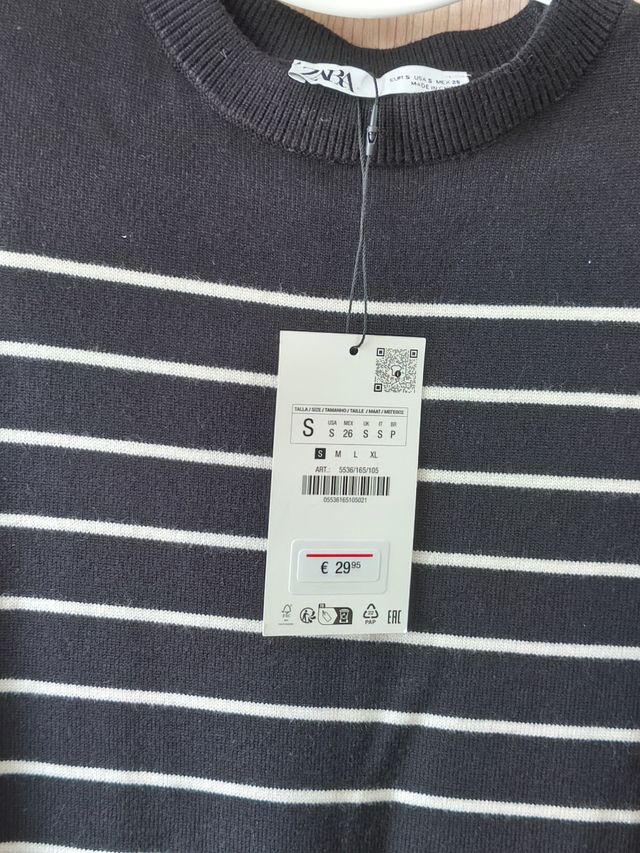 Vestido de punto de Zara