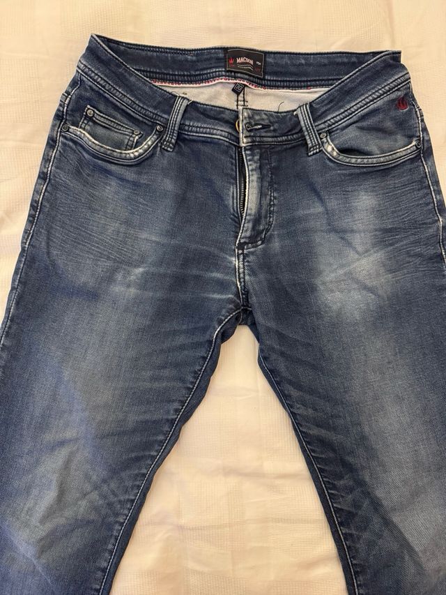 Pantalón Macson. Slim fit. Talla M.
