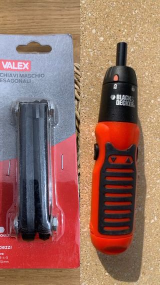 Set mini avvitatore e chiavi esagonali maschio
