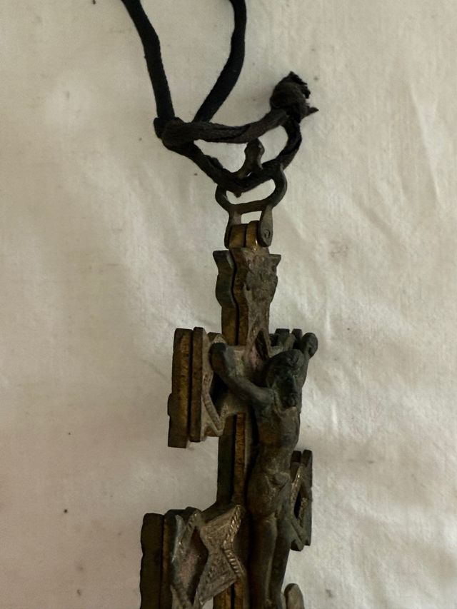 Cruz de Caravaca de metal