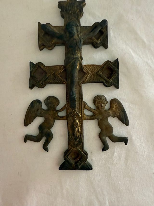 Cruz de Caravaca de metal