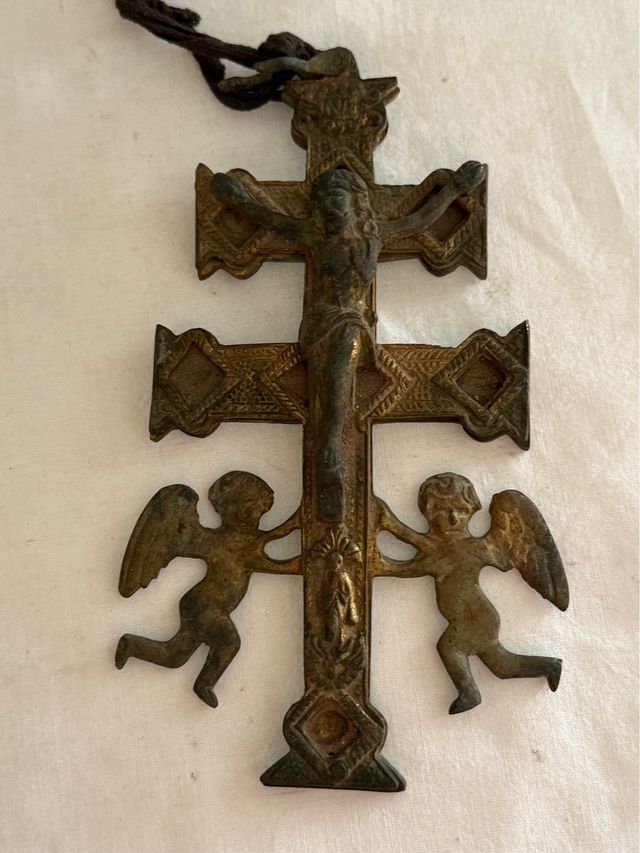 Cruz de Caravaca de metal