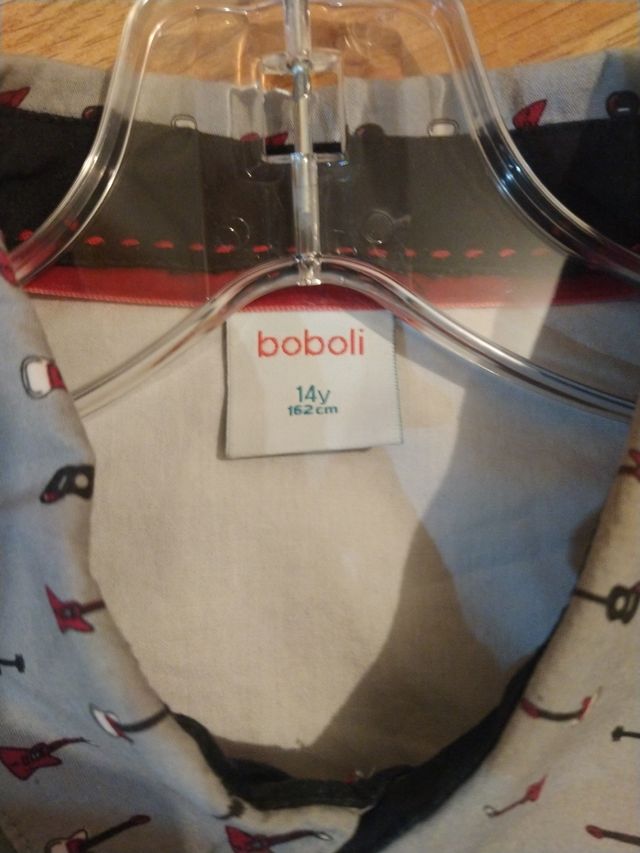 Camisa gris guitarras 14 años