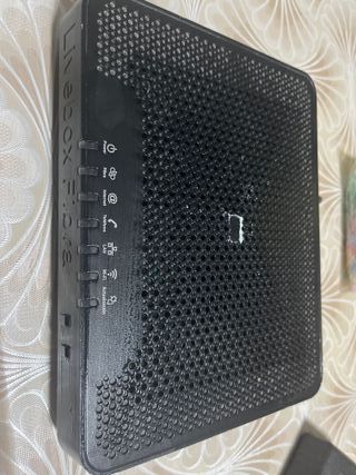 Router Sagecom en buen estado 