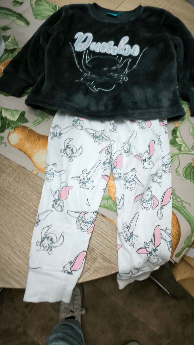 Lote de 3 pijamas de invierno 2-3años