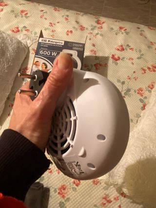 Calefactor de enchufe 600 W