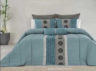 Edredon versace con 3 cojines