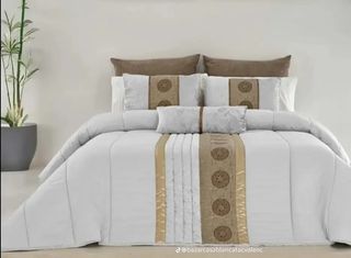 Edredon versace con 3 cojines