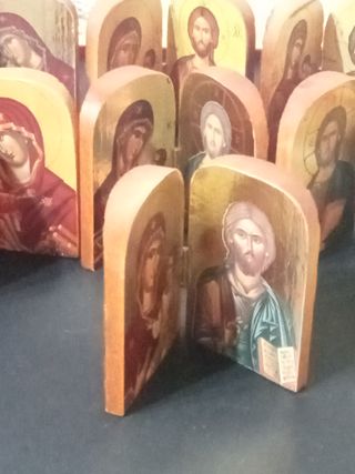 7 iconcine a libretto stampa su legno