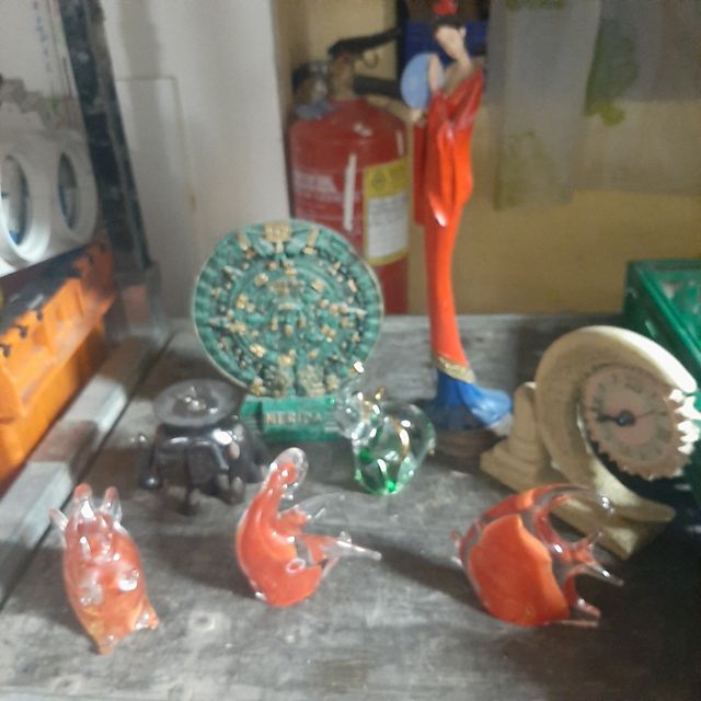 conjunto de figuras decorativas