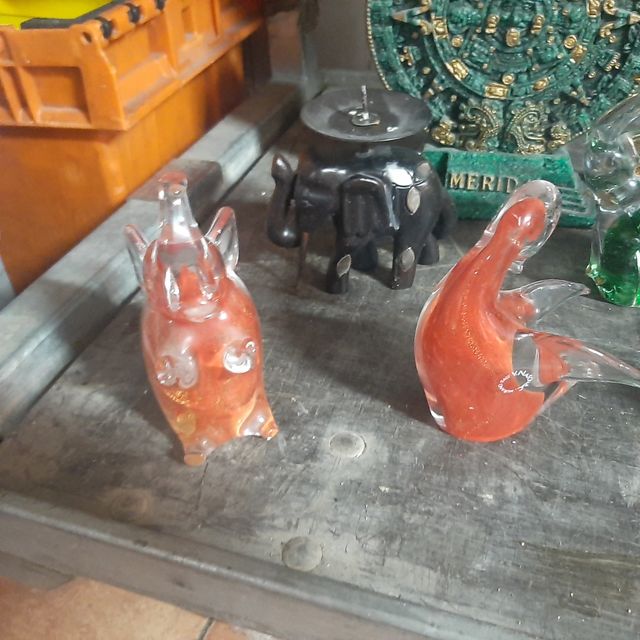 conjunto de figuras decorativas