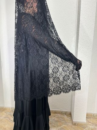 Peineta color carey y mantilla negra grande