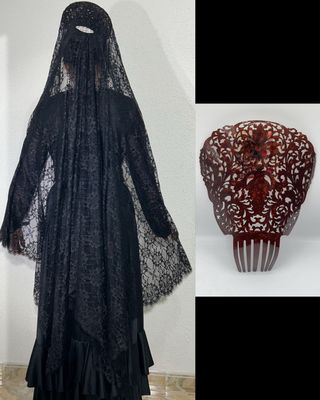 Peineta color carey y mantilla negra grande