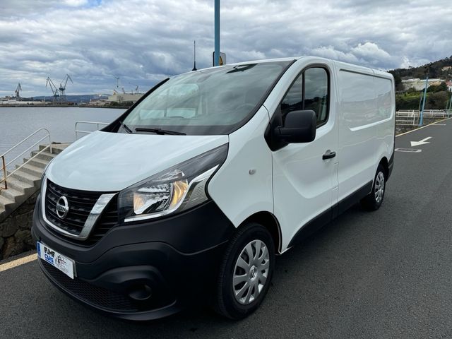Nissan NV300 2021
