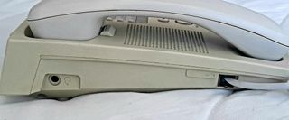 Teléfono fijo Panasonic KX-TS85
