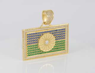 Colgante bandera gitana en oro 18k 750 y circonita
