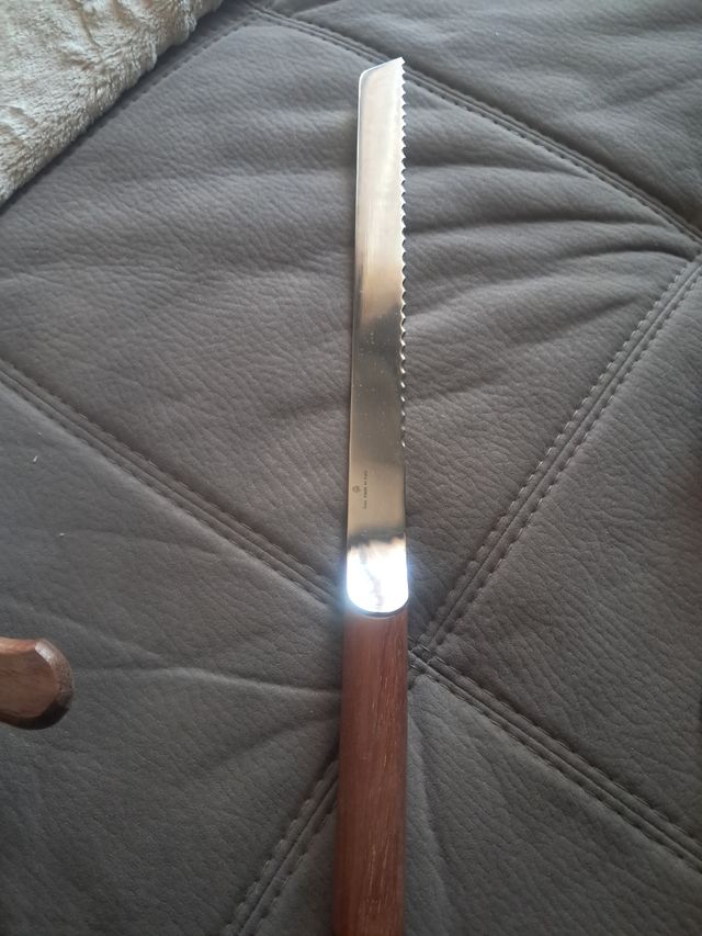 Coltello pane in acciaio inox