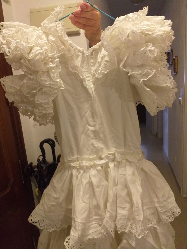 TRAJE DE FLAMENCA BLANCO.