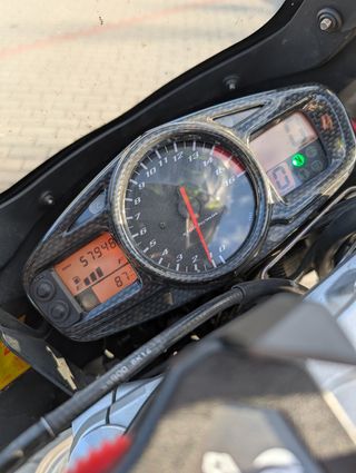 Suzuki GSR600 2006