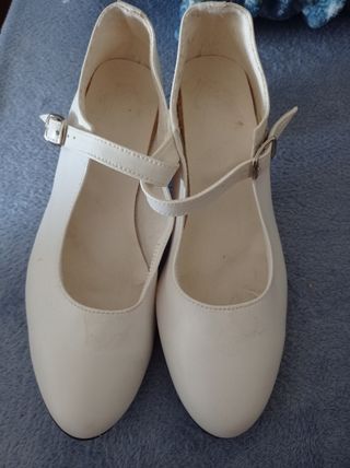 Zapatos de gitana blanco 