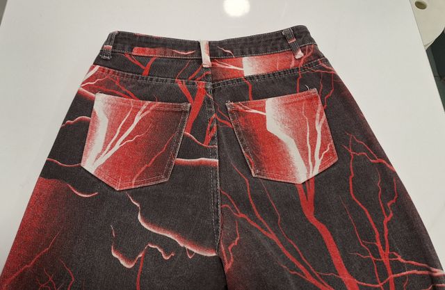 Jeans talle alto con estampado de relámpago Shein