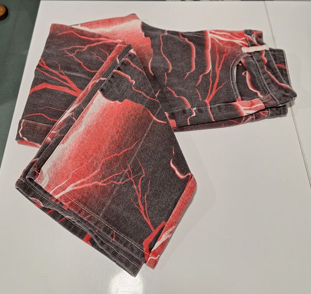 Jeans talle alto con estampado de relámpago Shein