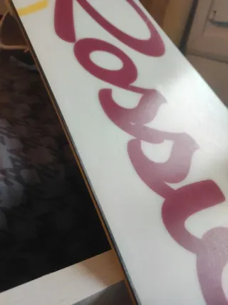 Snow Rossignol sin fijaciones.