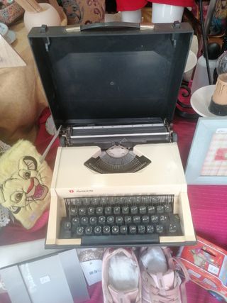 Máquina de escribir antigua