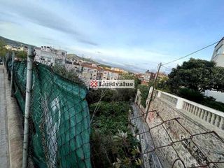 Terreno en venta en La Font d'en Fargues en Barcelona