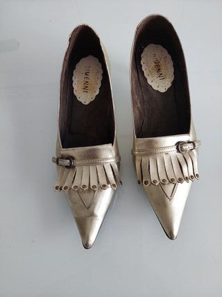 Zapatos dorados T 39