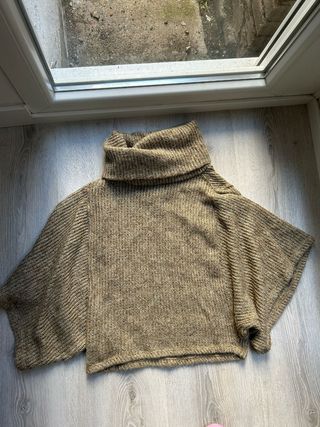 Jersey elegante estilo poncho