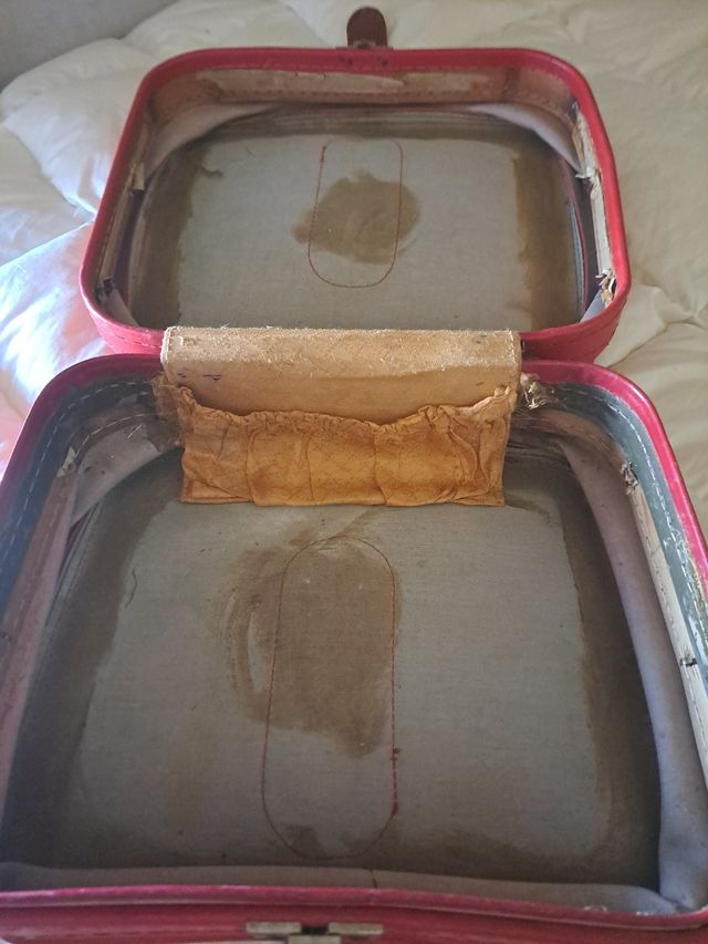 Maleta de mano vintage cuero rojo