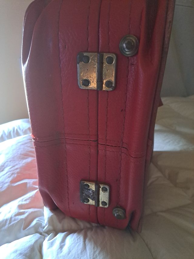 Maleta de mano vintage cuero rojo