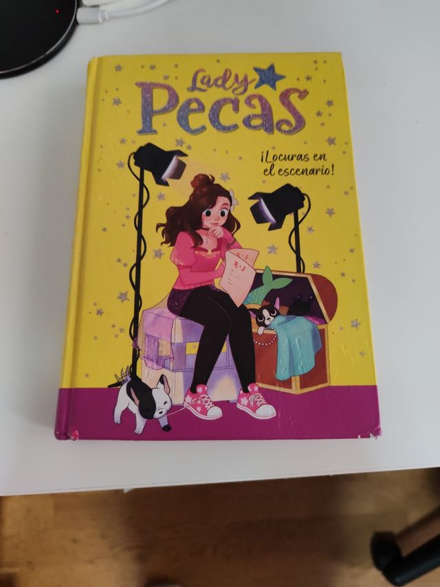 ¡Locuras en el escenario! (Serie Lady Pecas 2)