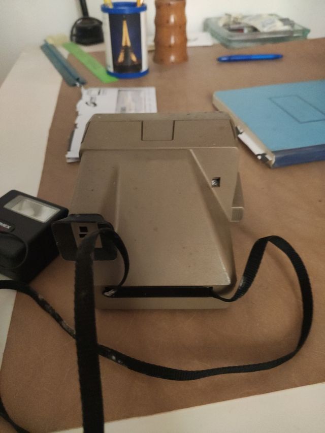 Polaroid 600 Land camera